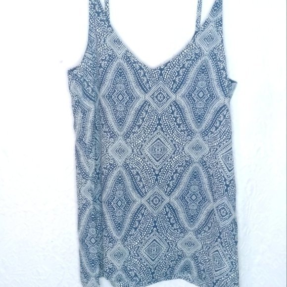 H&Mโ boho Tank size 2 super cute ๐๐๐๐๐ - Picture 2 of 7